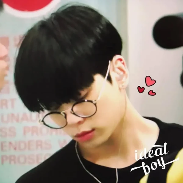 Top Photo Full of Jonghyun (SHINee) Love