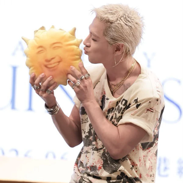 Today's Most Loved Taeyang (BIGBANG)