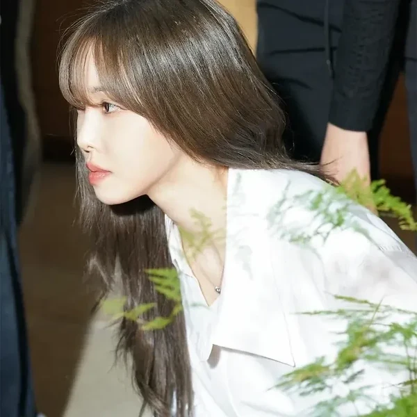 Foto Populer Penuh Cinta untuk Yuju (GFRIEND)