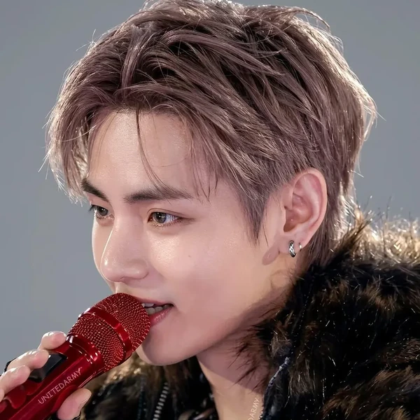 Top Photo Full of V (BTS) Love