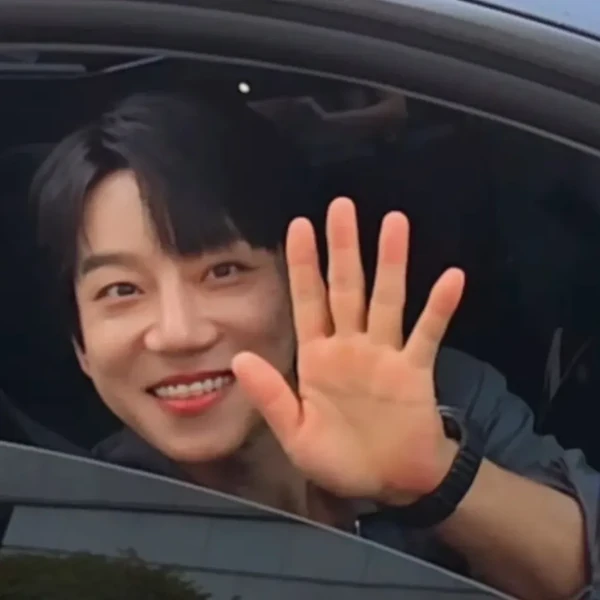 Top Photo Full of Hwang Chiyeol Love