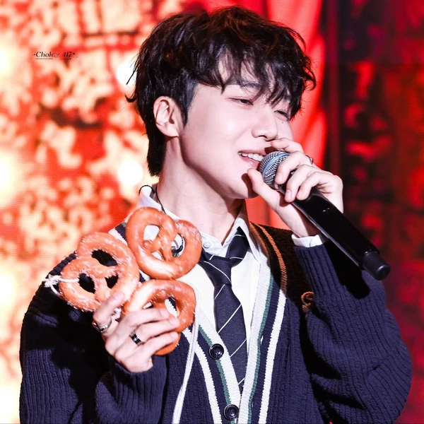 Today's Most Loved Jinho (PENTAGON)