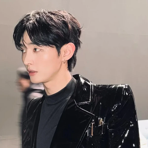 Top Photo Full of Yoon Jisung Love
