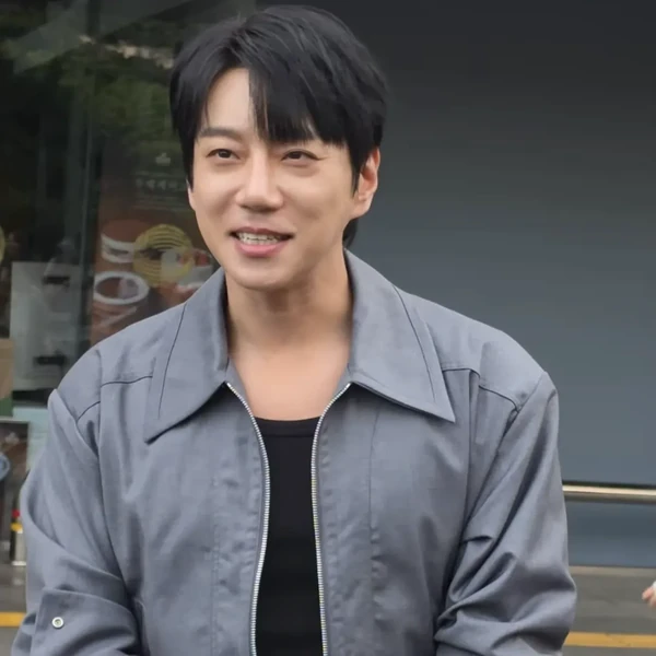 Today's Most Loved Hwang Chiyeol