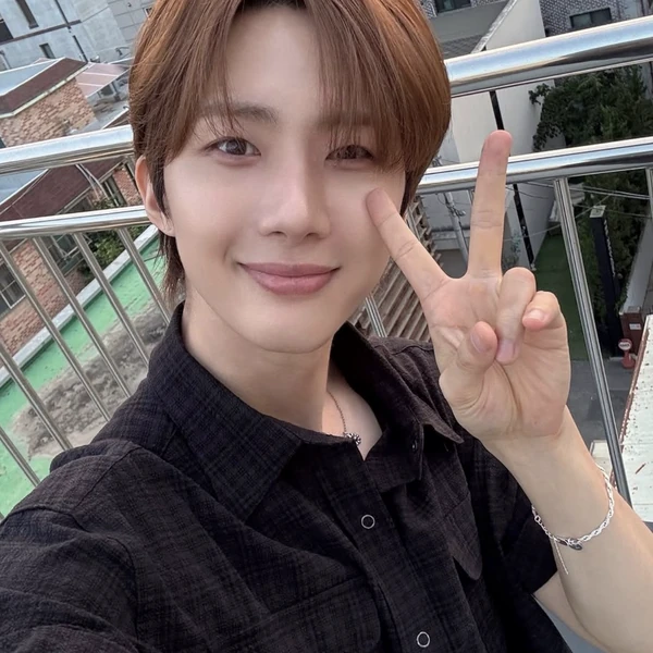 Today's Most Loved Hui (PENTAGON)