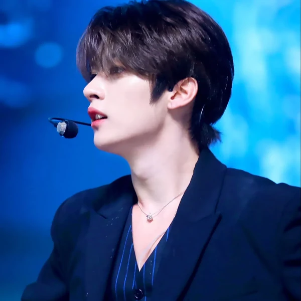 Top Photo Full of Lee Know (Stray Kids) Love