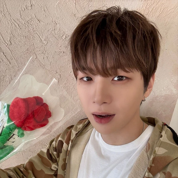 Most popular banner post of Kang Daniel in the community