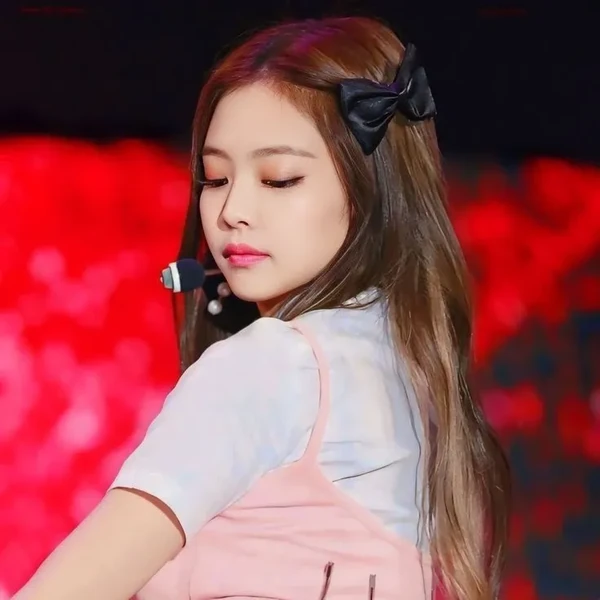 充满粉丝爱意的Jennie (BLACKPINK)人气照片