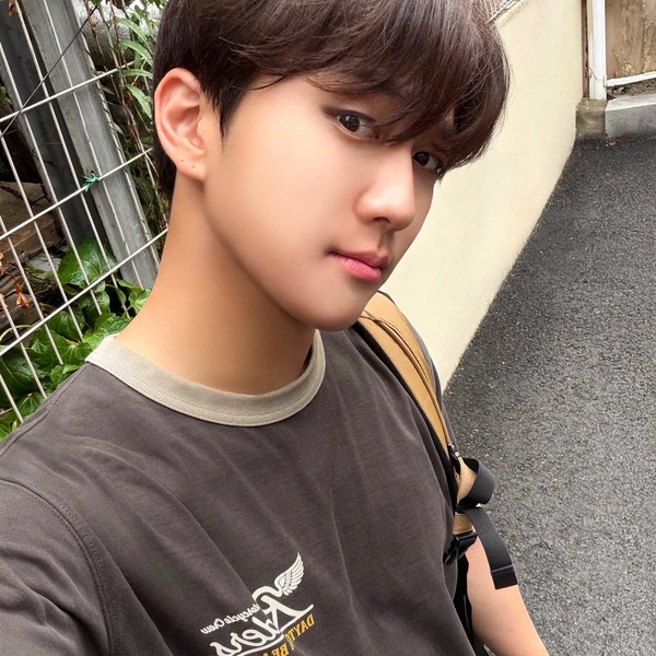 Top Photo Full of Hong Joochan (GoldenChild) Love