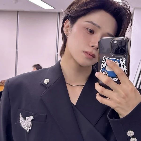 Popular profile image of K (&TEAM) selected by votes