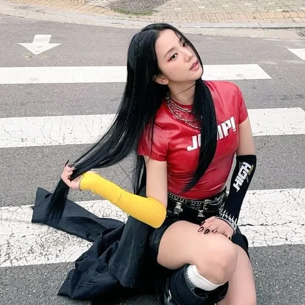 Foto Populer Penuh Cinta untuk Jisoo (BLACKPINK)