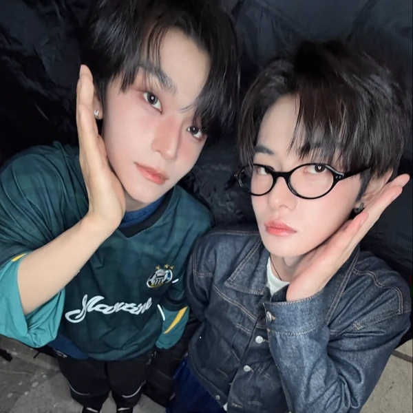 Signature photo of Lee Leo (ALPHA DRIVE ONE) capturing their charm