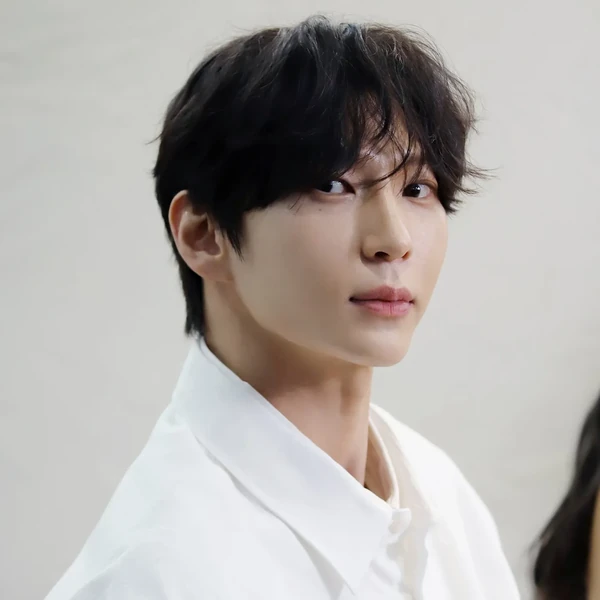 Shining profile picture of 레오 (빅스) on today's Choeaedol