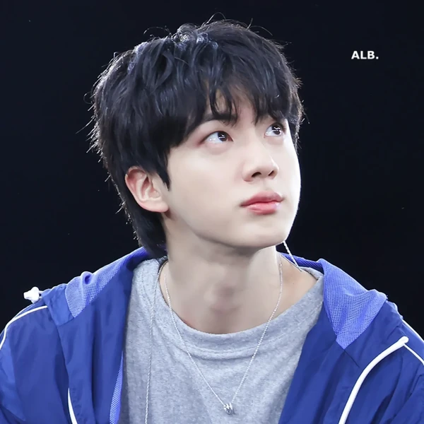 Foto Populer Penuh Cinta untuk Jin (BTS)
