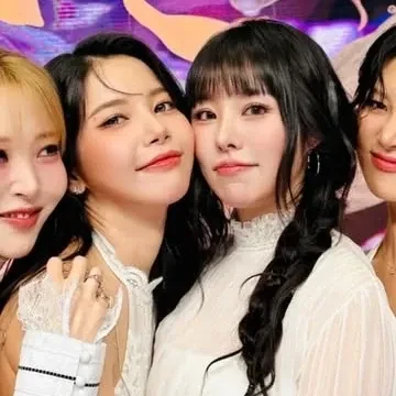 Top Photo Full of MAMAMOO Love