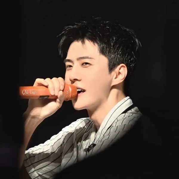 세훈 (EXO) 팬심 가득한 인기 사진