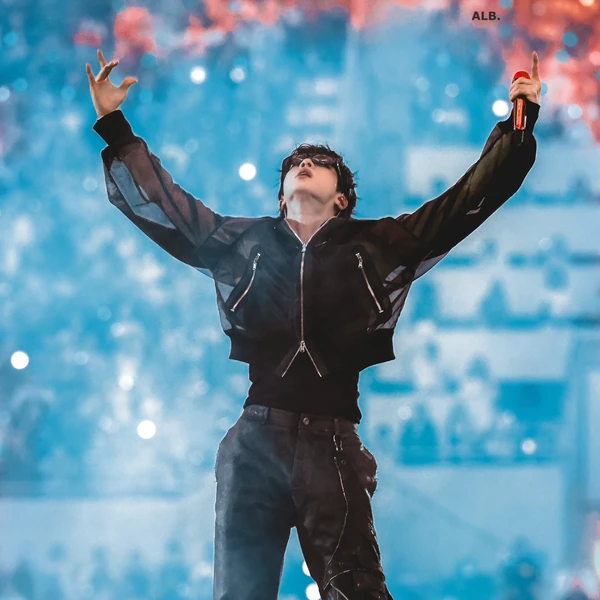 Penampilan Jin (BTS) yang Paling Dicintai Hari Ini