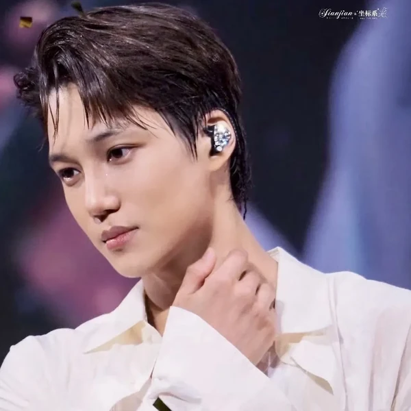 Penampilan Kai (EXO) yang Paling Dicintai Hari Ini