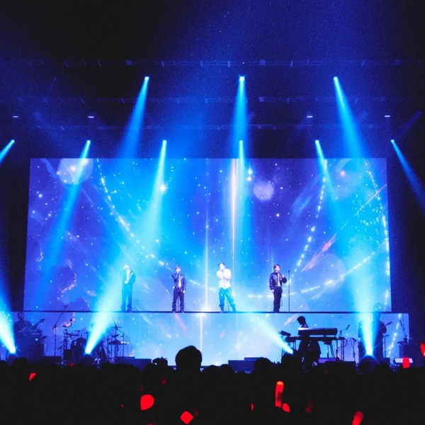 Top Photo Full of iKON Love