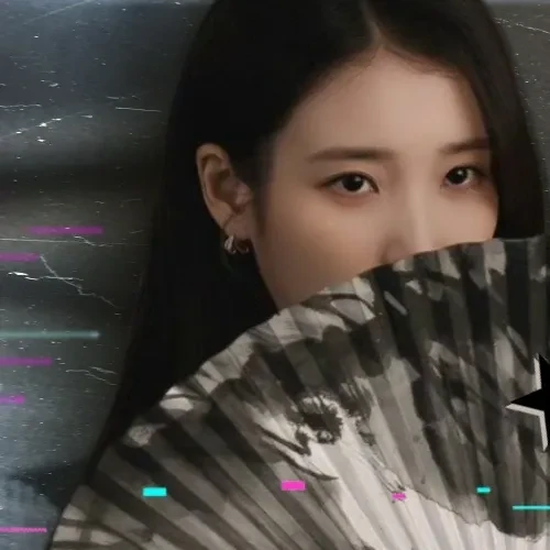 Foto Populer Penuh Cinta untuk IU