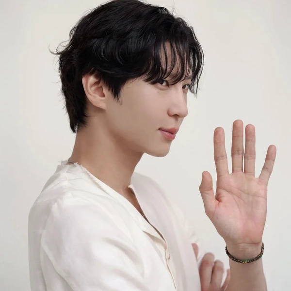 Today's Most Loved LEO (VIXX)
