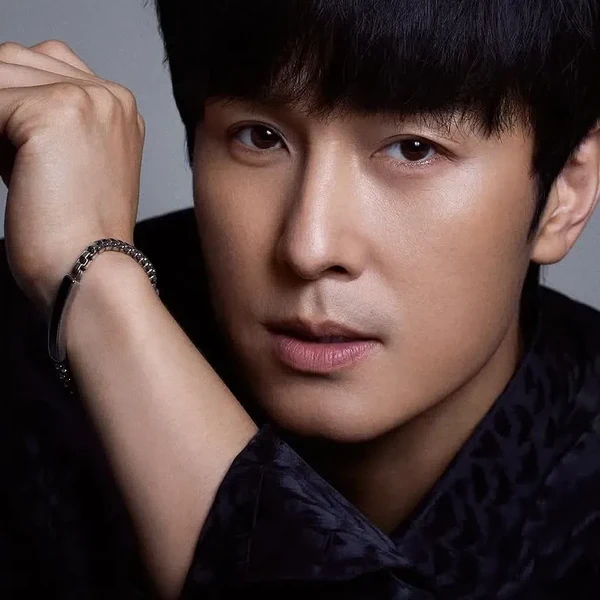 Today's Most Loved Kim Dongwan (SHINHWA)