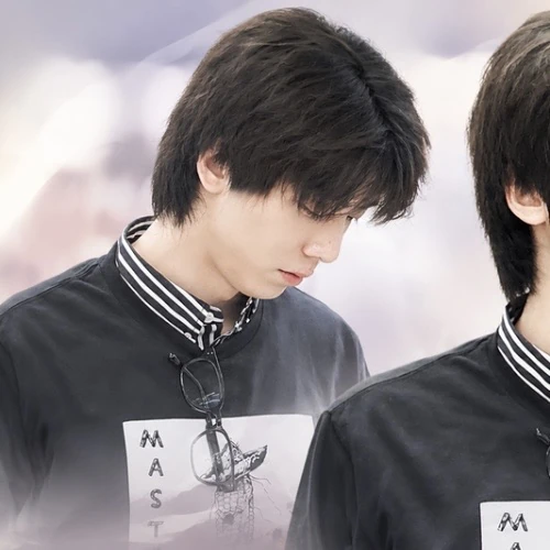 Top Photo Full of Hwiyoung (SF9) Love