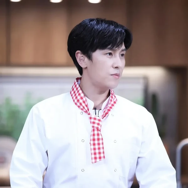 Today's Most Loved Kim Dongwan (SHINHWA)