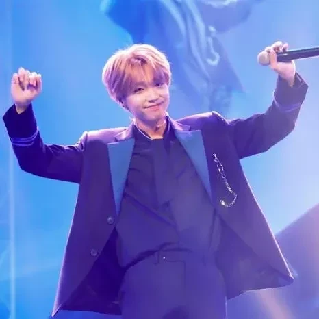 Top Photo Full of Jeong Sewoon Love