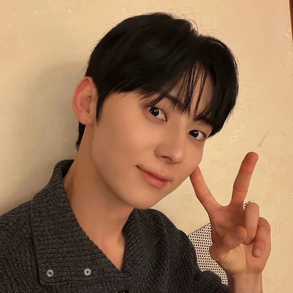 Top Photo Full of Hwang Minhyun Love