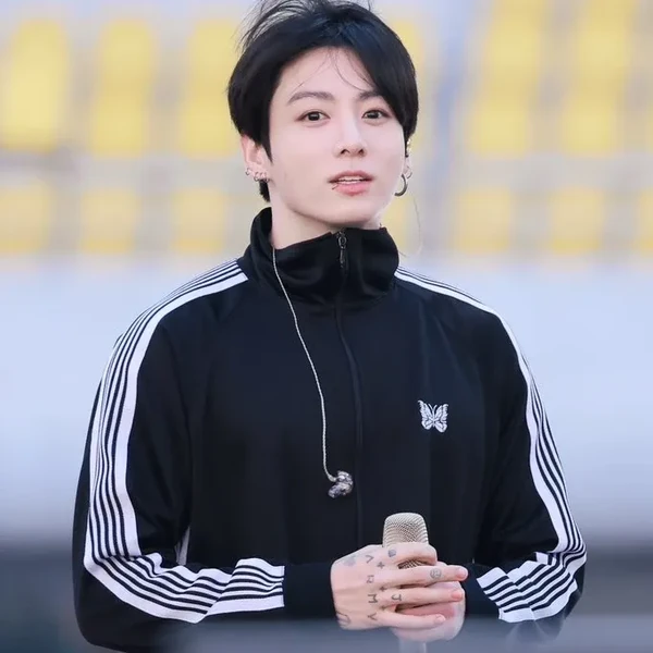 Penampilan Jungkook (BTS) yang Paling Dicintai Hari Ini
