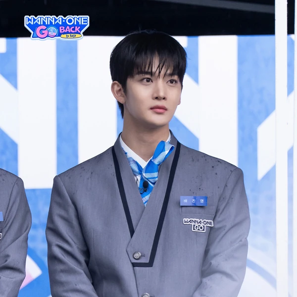 Penampilan Bae Jinyoung yang Paling Dicintai Hari Ini