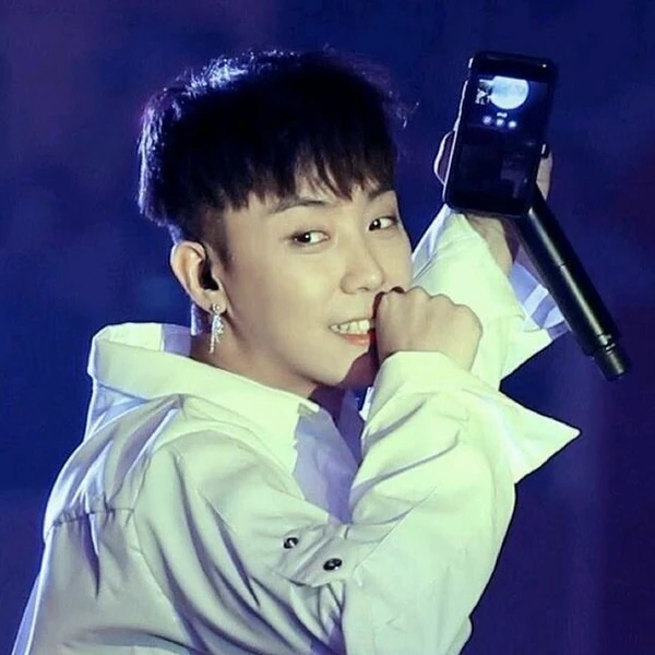 Today's Most Loved Eun Jiwon (SECHSKIES)