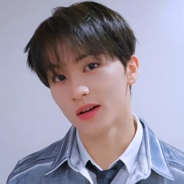 Top Photo Full of Mark Love