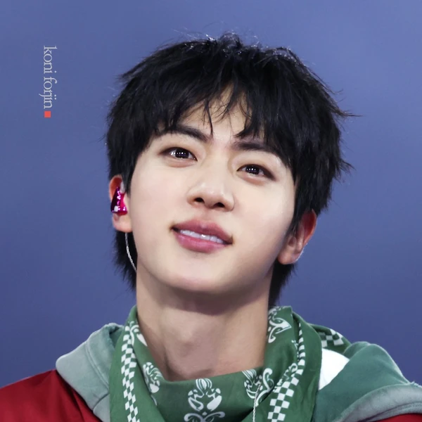 Foto Populer Penuh Cinta untuk Jin (BTS)
