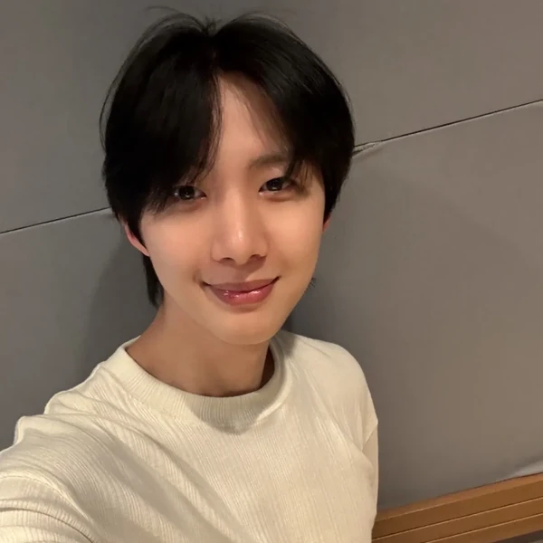 후이 (펜타곤) 팬심 가득한 인기 사진