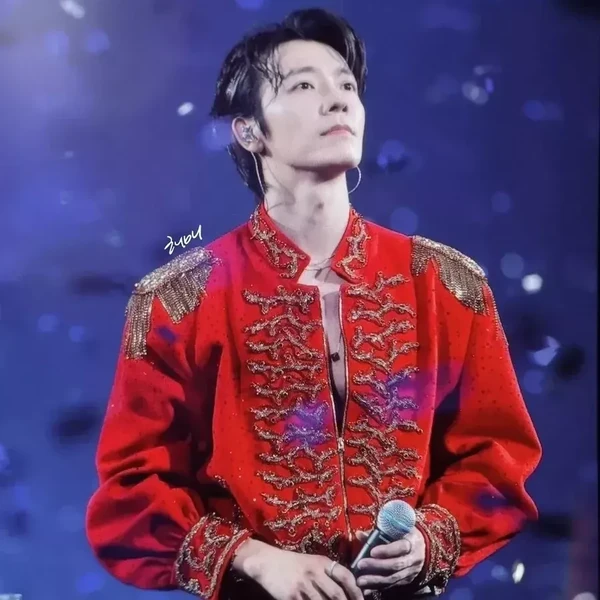 Penampilan Donghae (Super Junior) yang Paling Dicintai Hari Ini