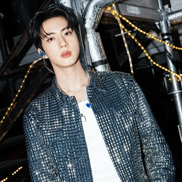 Momen Terbaik Jin (BTS) Pilihan Penggemar