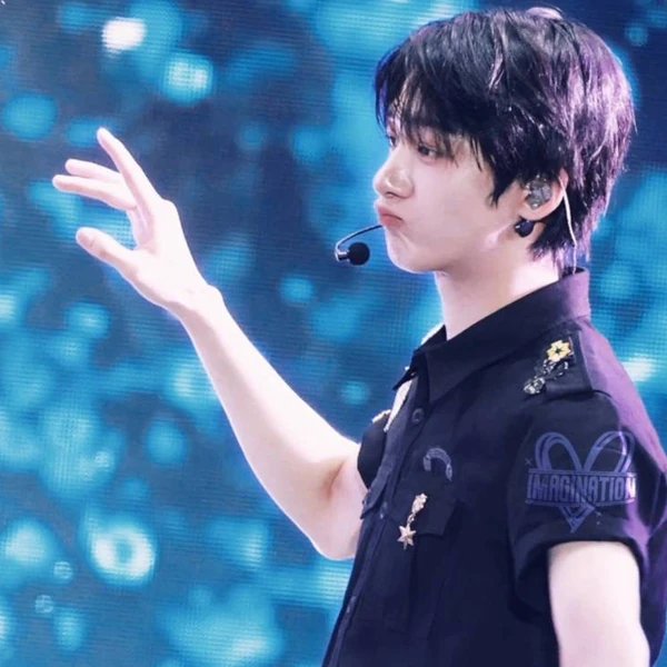 Foto Populer Penuh Cinta untuk Hyungwon (MONSTA X)