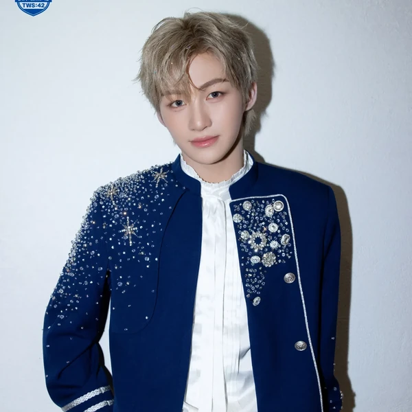 TWS ジフン ファンダムコミュニティ │ KPOP人気No.1アプリ 最愛ドル