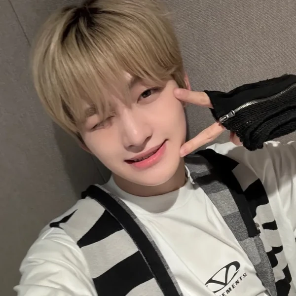 TWS ジフン ファンダムコミュニティ │ KPOP人気No.1アプリ 最愛ドル