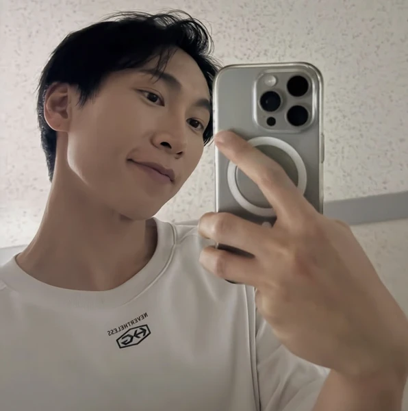 BTOB ウングァン ファンダムコミュニティ │ KPOP人気No.1アプリ 最愛ドル